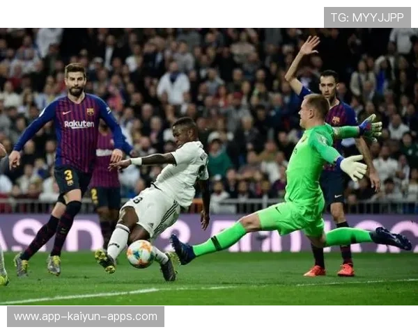 维尼修斯边路内切后兜射远角,皇家马德里2比0扩大领先